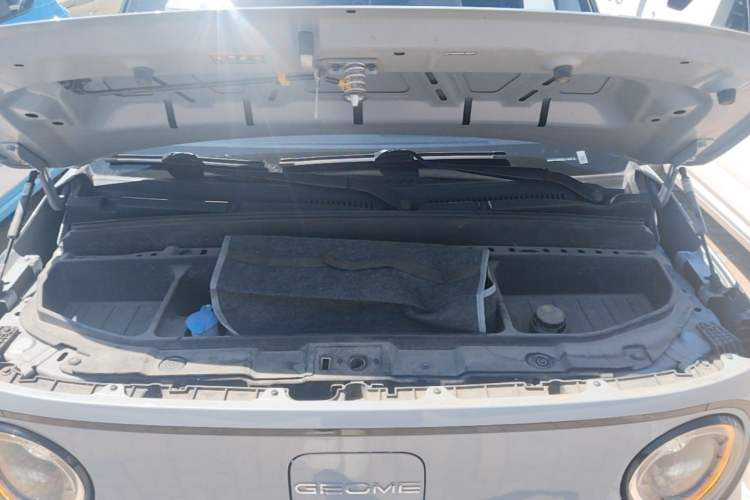 Used Geely Galaxy Panda 2025 210km Panda Kart Engine Bay
