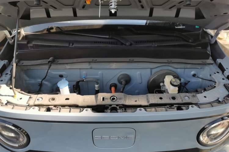 Used Geely Galaxy Panda 2025 210km Panda Kart Engine Bay