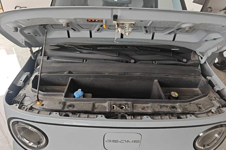Used Geely Galaxy Panda 2025 210km Panda Kart Engine Bay