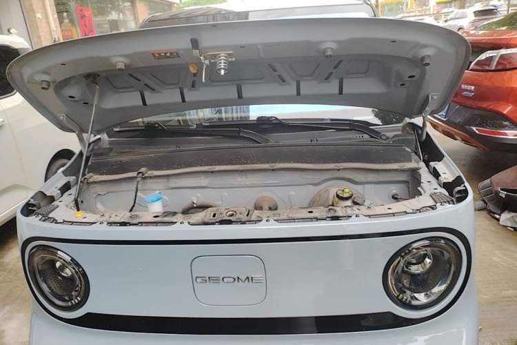 Used Geely Galaxy Panda 2025 210km Panda Kart Engine Bay