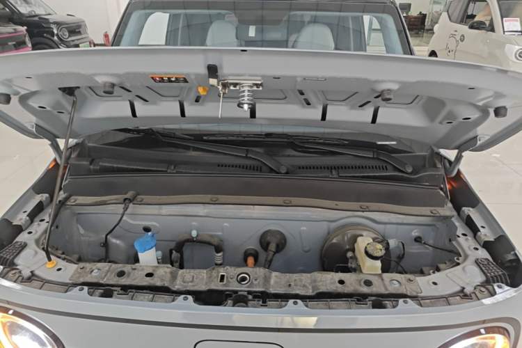 Used Geely Galaxy Panda 2025 210km Panda Kart Engine Bay