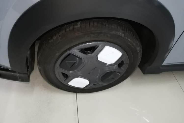 Used Geely Galaxy Panda 2025 210km Panda Kart Exterior 4