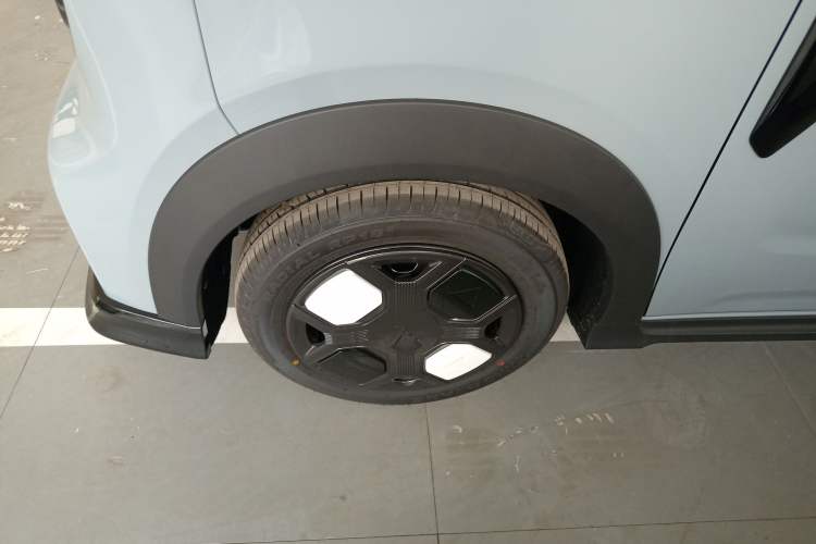 Used Geely Galaxy Panda 2025 210km Panda Kart Exterior 7
