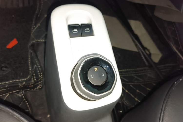 Used Geely Galaxy Panda 2025 210km Panda Rider Gear Lever