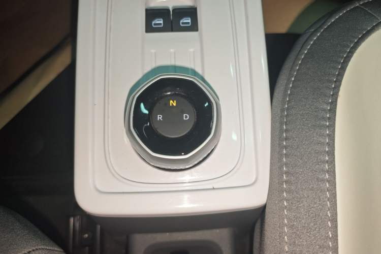 Used Geely Galaxy Panda 2025 210km Panda Kart Gear Lever