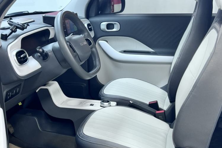 Used Geely Galaxy Panda 2025 210km Panda Kart Interior 1