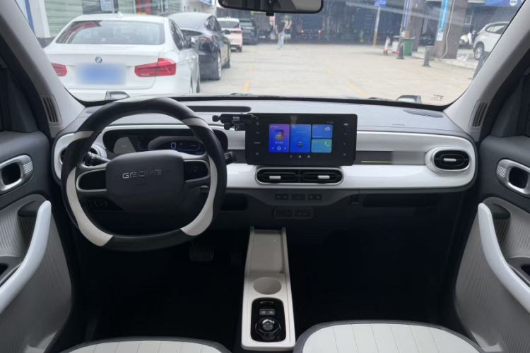 Used Geely Galaxy Panda 2025 210km Panda Kart Interior 1