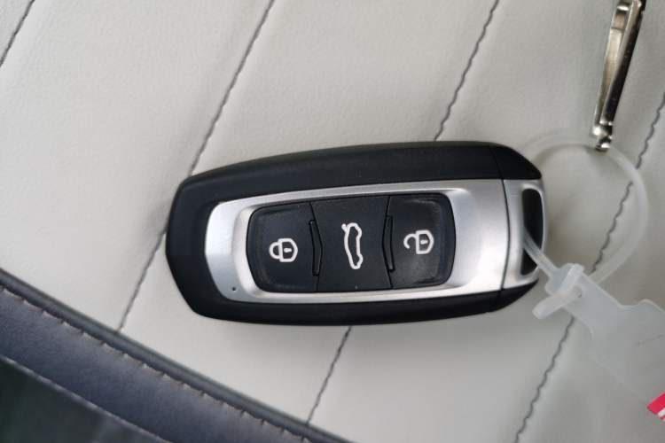 Used Geely Galaxy Panda 2025 210km Panda Kart Interior 1