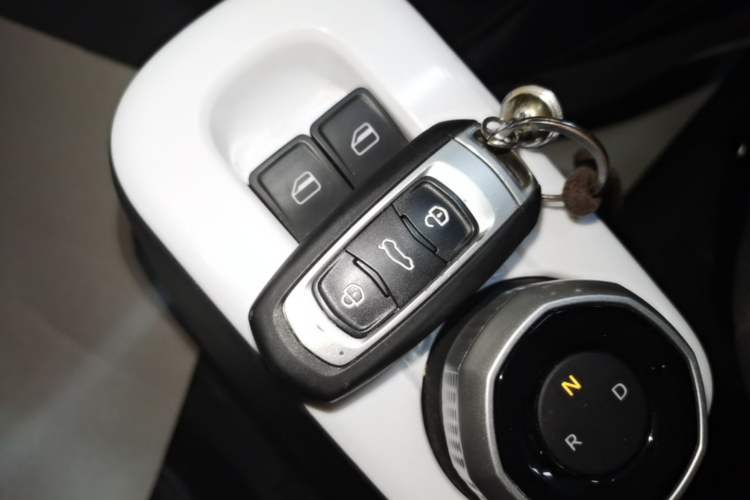 Used Geely Galaxy Panda 2025 210km Panda Kart Interior 1