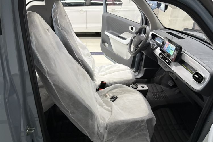 Used Geely Galaxy Panda 2025 210km Panda Kart Interior 10