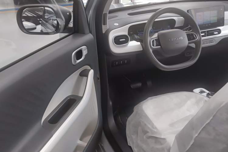 Used Geely Galaxy Panda 2025 210km Panda Kart Interior 2
