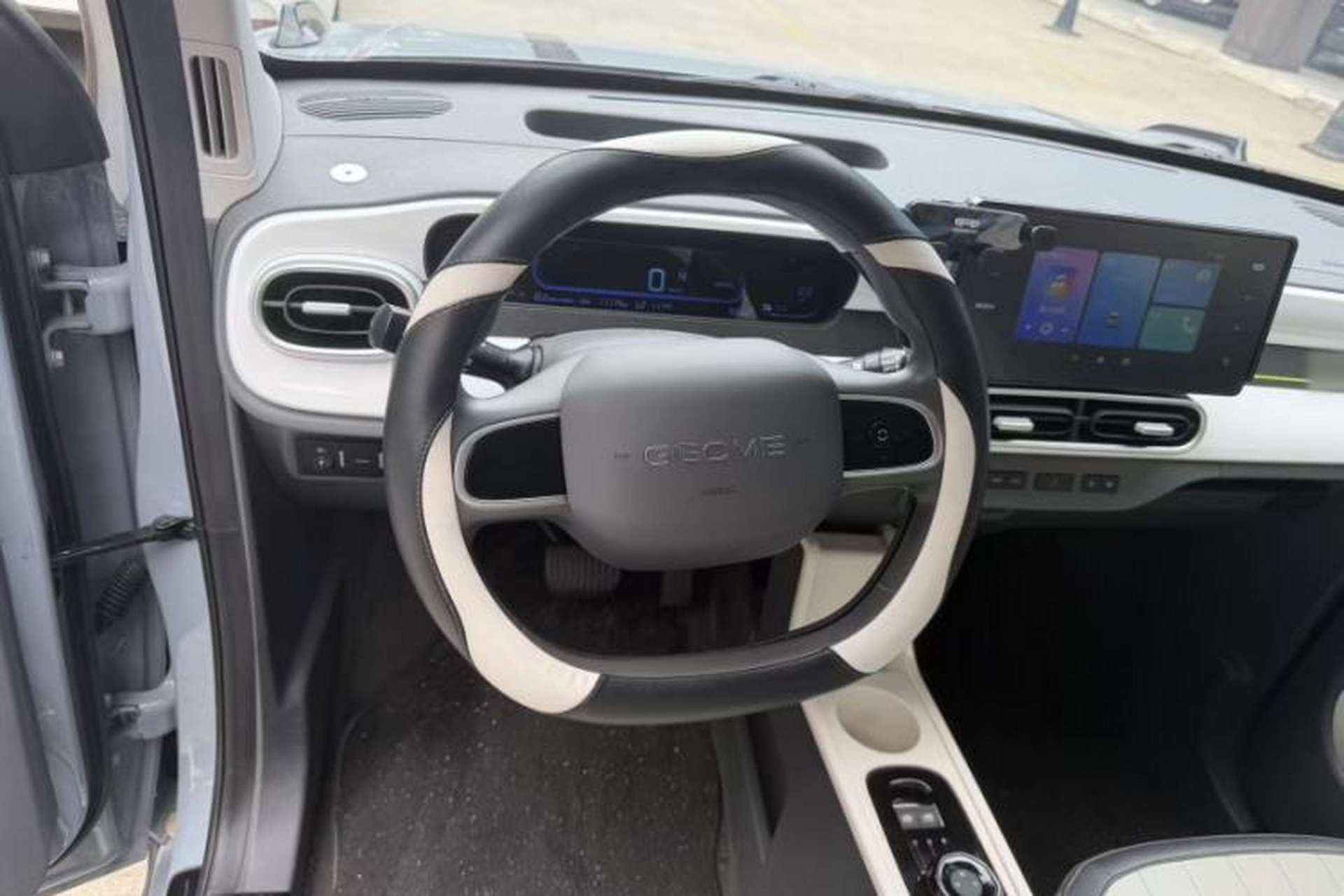 Used Geely Galaxy Panda 2025 210km Panda Kart Interior 2