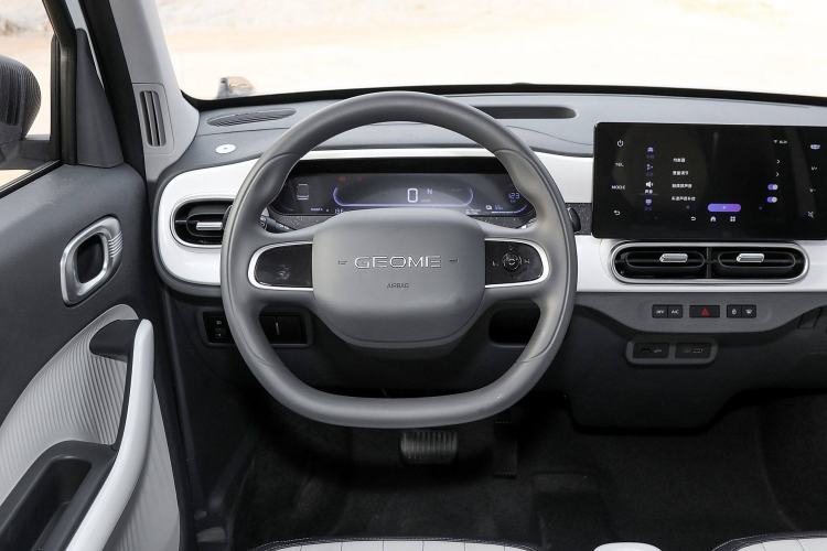 Used Geely Galaxy Panda 2025 210km Panda Kart Interior 2