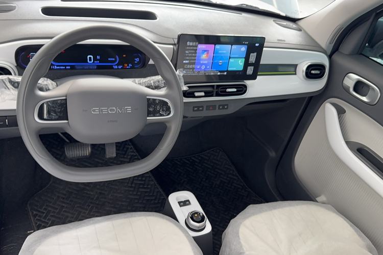 Used Geely Galaxy Panda 2025 210km Panda Kart Interior 3
