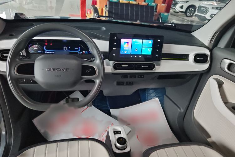 Used Geely Galaxy Panda 2025 210km Panda Kart Interior 3