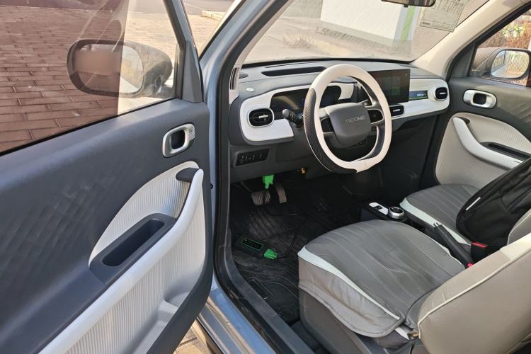 Used Geely Galaxy Panda 2025 210km Panda Kart Interior 3