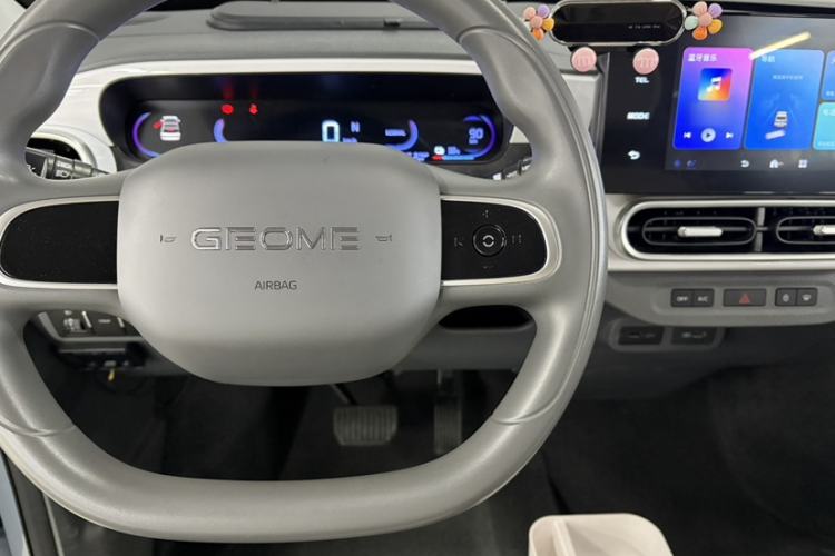 Used Geely Galaxy Panda 2025 210km Panda Kart Interior 3