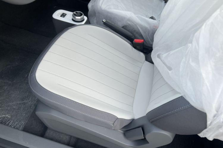 Used Geely Galaxy Panda 2025 210km Panda Kart Interior 4