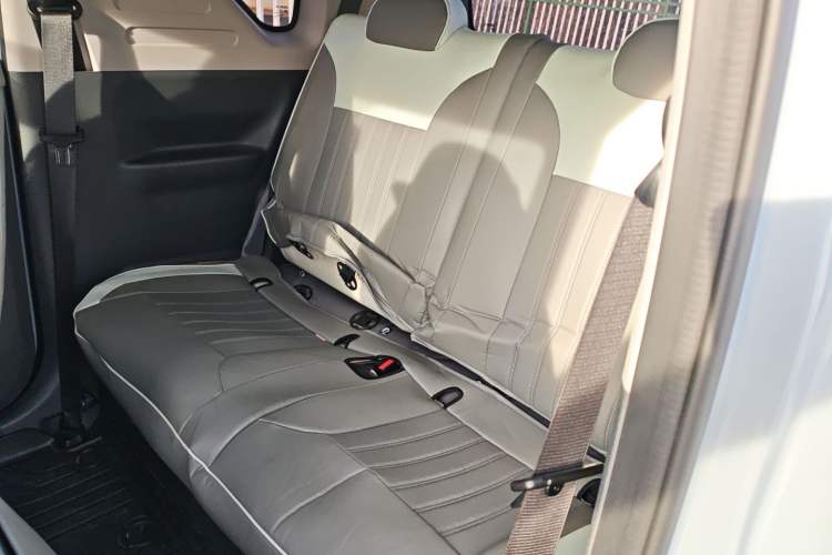 Used Geely Galaxy Panda 2025 210km Panda Kart Interior 4