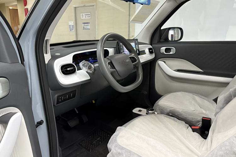 Used Geely Galaxy Panda 2025 210km Panda Kart Interior 5