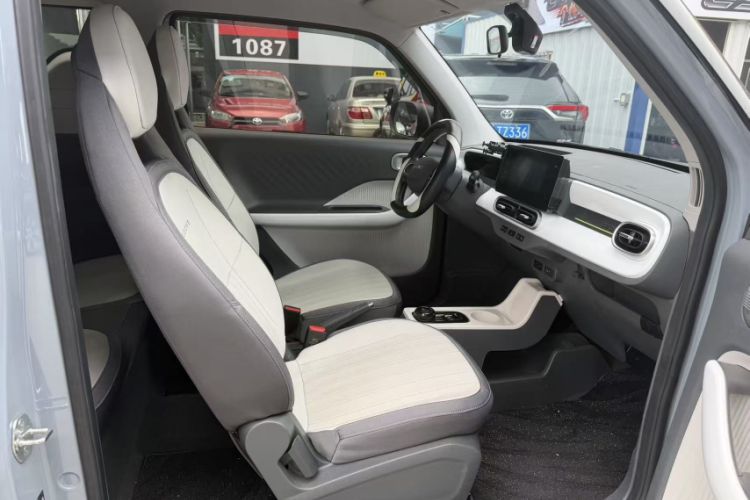 Used Geely Galaxy Panda 2025 210km Panda Kart Interior 6