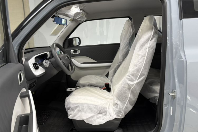 Used Geely Galaxy Panda 2025 210km Panda Kart Interior 7