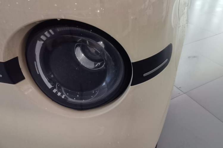 Used Geely Galaxy Panda 2025 210 km – Yuanqi Bear Left Front Headlight