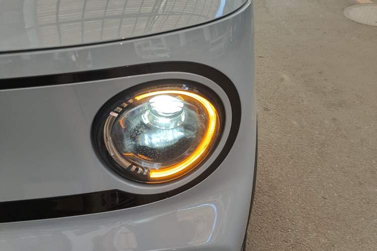 Used Geely Galaxy Panda 2025 210km Panda Kart Left Front Headlight