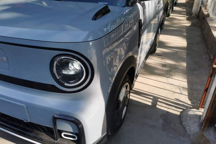 Used Geely Galaxy Panda 2025 210km Panda Kart Left Front Headlight