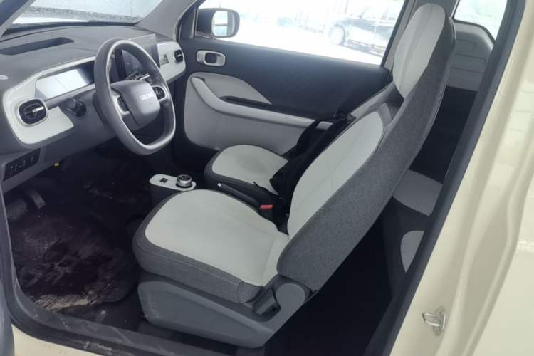 Used Geely Galaxy Panda 2025 210 km – Yuanqi Bear Left Front Seat