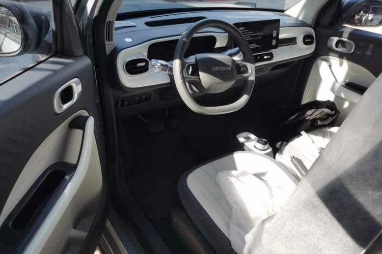 Used Geely Galaxy Panda 2025 210km Panda Kart Left Front Seat