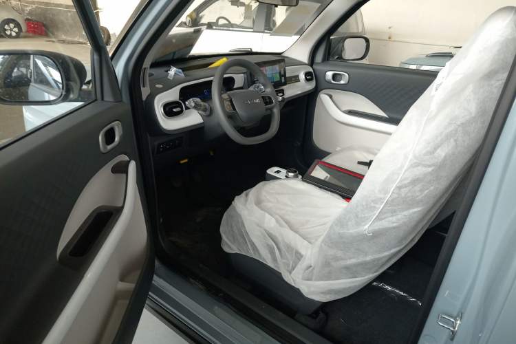 Used Geely Galaxy Panda 2025 210km Panda Kart Left Front Seat