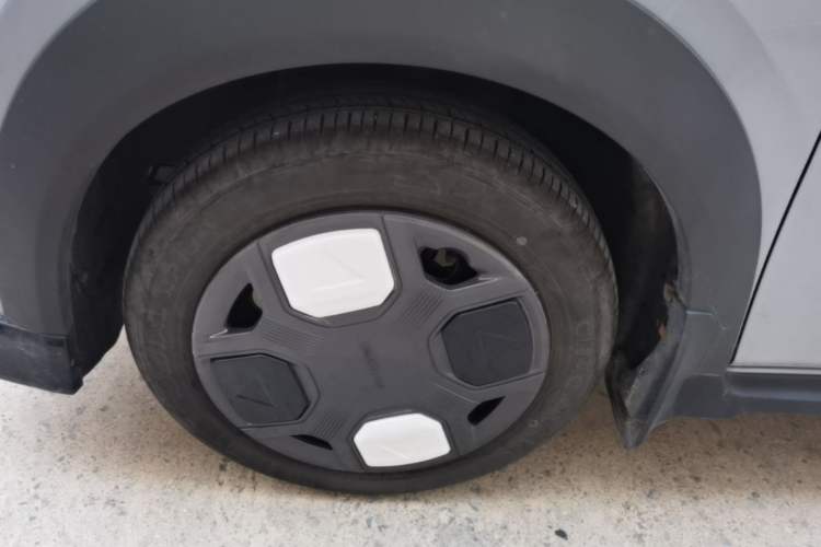 Used Geely Galaxy Panda 2025 210km Panda Kart Left Front Wheel Hub