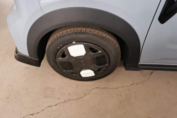 Used Geely Galaxy Panda 2025 210km Panda Kart Left Front Wheel Hub