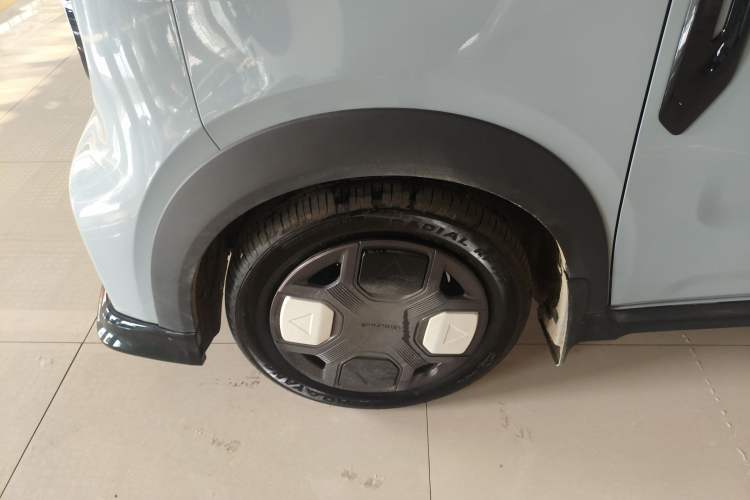 Used Geely Galaxy Panda 2025 210km Panda Kart Left Front Wheel Hub