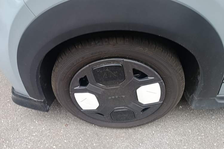Used Geely Galaxy Panda 2025 210km Panda Kart Left Front Wheel Hub