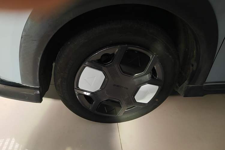 Used Geely Galaxy Panda 2025 210km Panda Kart Left Front Wheel Hub