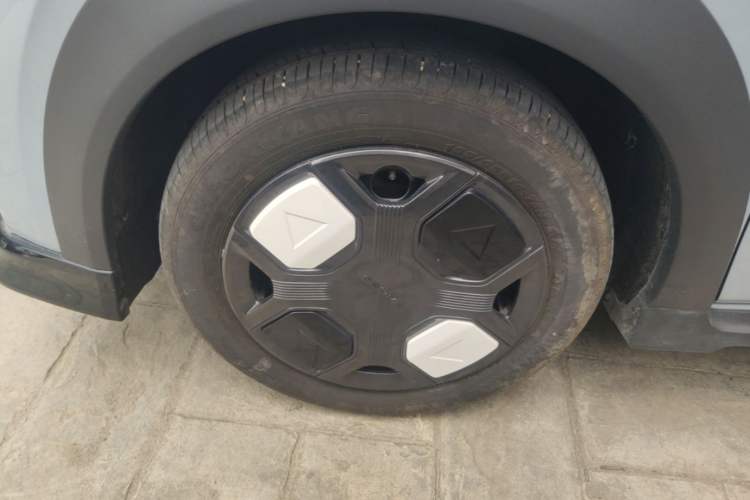 Used Geely Galaxy Panda 2025 210km Panda Kart Left Front Wheel Hub
