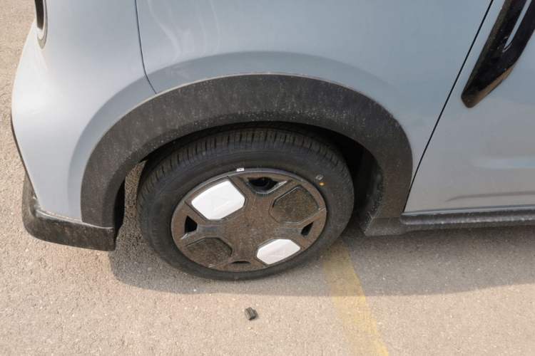 Used Geely Galaxy Panda 2025 210km Panda Kart Left Front Wheel Hub