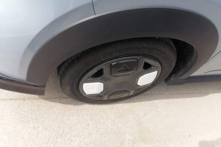 Used Geely Galaxy Panda 2025 210km Panda Kart Left Front Wheel Hub