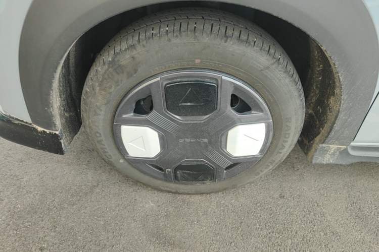 Used Geely Galaxy Panda 2025 210km Panda Kart Left Front Wheel Hub