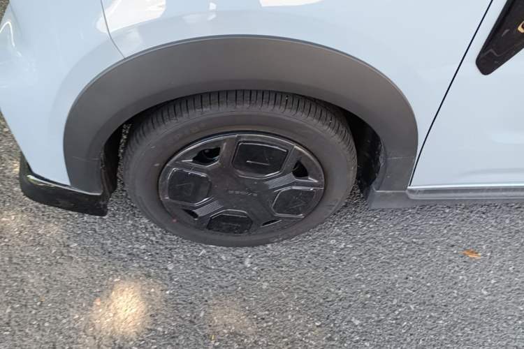 Used Geely Galaxy Panda 2025 210km Panda Kart Left Front Wheel Hub