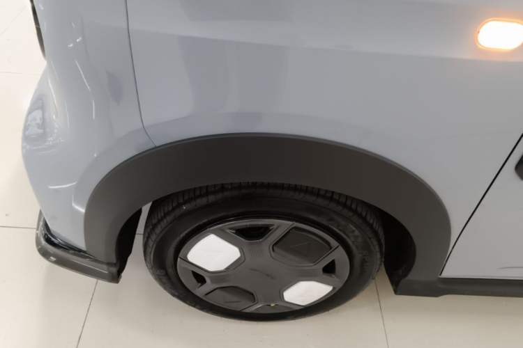 Used Geely Galaxy Panda 2025 210km Panda Kart Left Front Wheel Hub