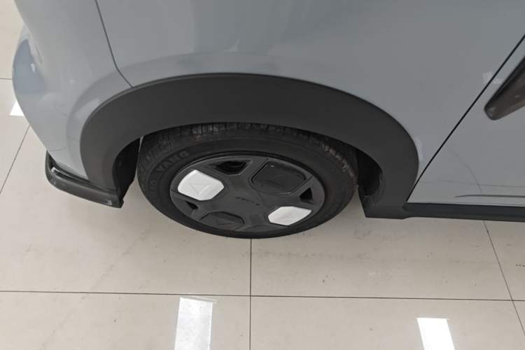 Used Geely Galaxy Panda 2025 210km Panda Kart Left Front Wheel Hub