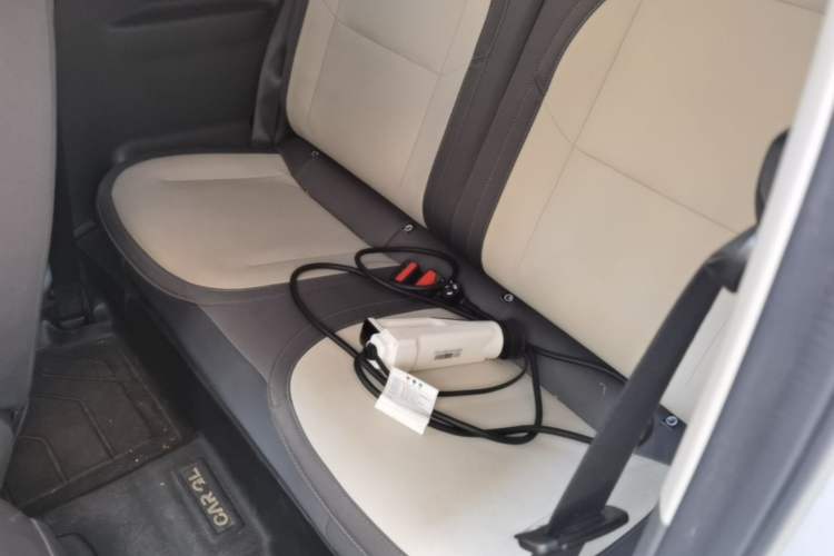 Used Geely Galaxy Panda 2025 210km Panda Kart Left Rear Seat