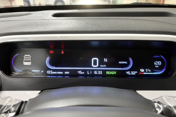 Used Geely Galaxy Panda 2025 210km Panda Kart Odometer Close Up