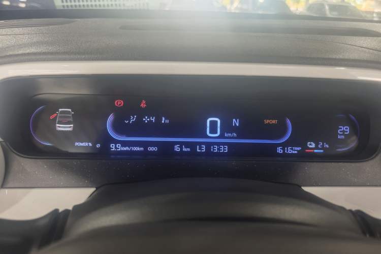 Used Geely Galaxy Panda 2025 210km Panda Kart Odometer Close Up