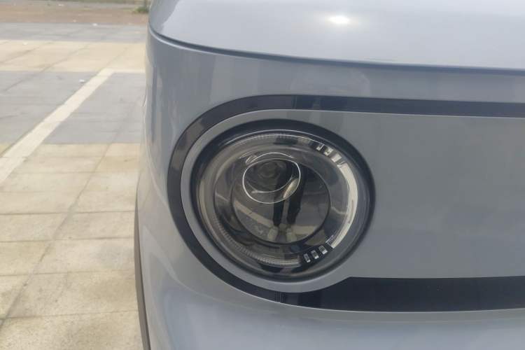 Used Geely Galaxy Panda 2025 210km Panda Kart Right Front Headlight