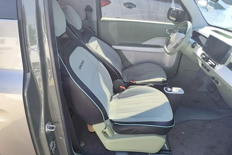 Used Geely Galaxy Panda 2025 210km Panda Rider Right Front Seat