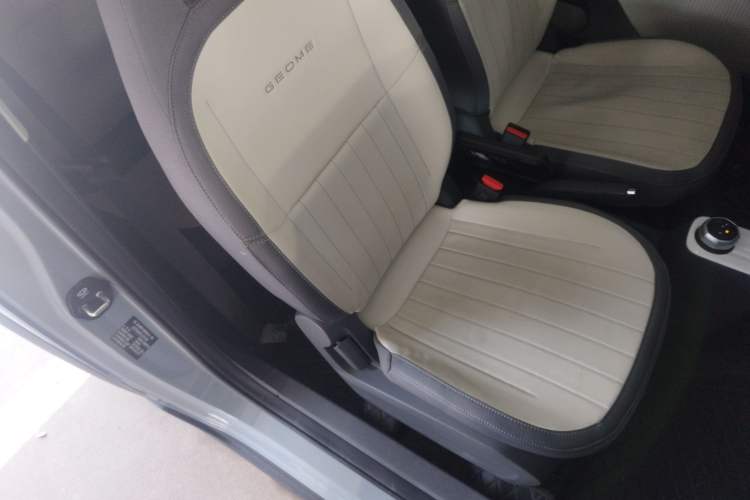 Used Geely Galaxy Panda 2025 210km Panda Kart Right Front Seat